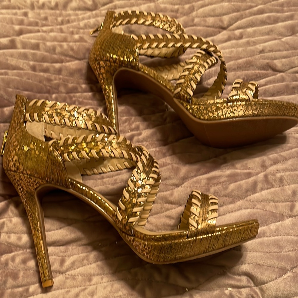 NWOT - Strappy sandals (3)
